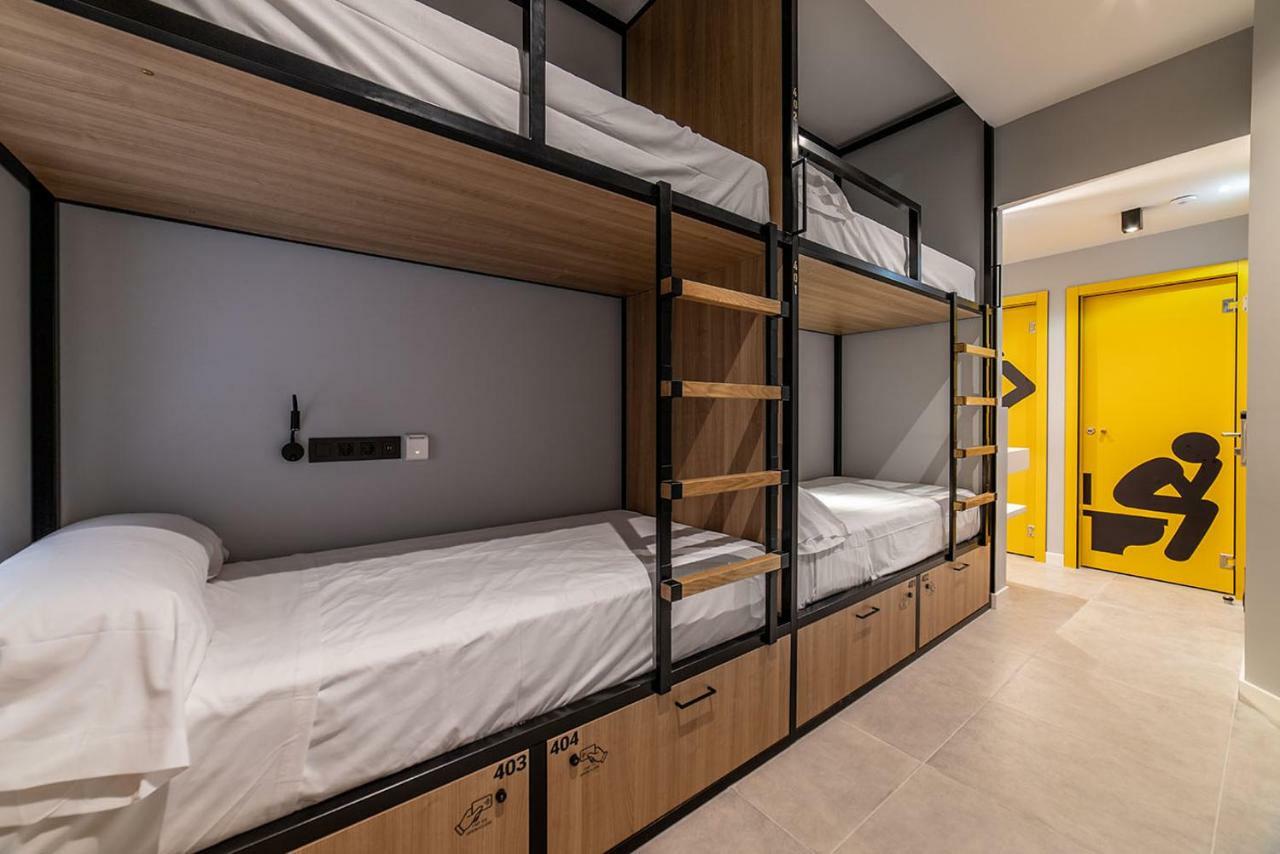 Petit Hostel La Latina (Adults Only) Мадрид Екстериор снимка