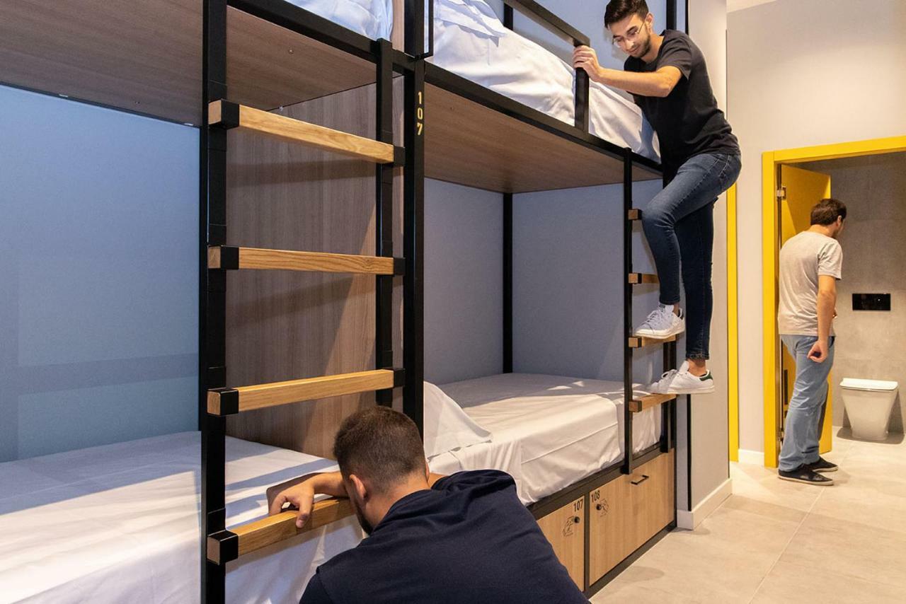 Petit Hostel La Latina (Adults Only) Мадрид Екстериор снимка