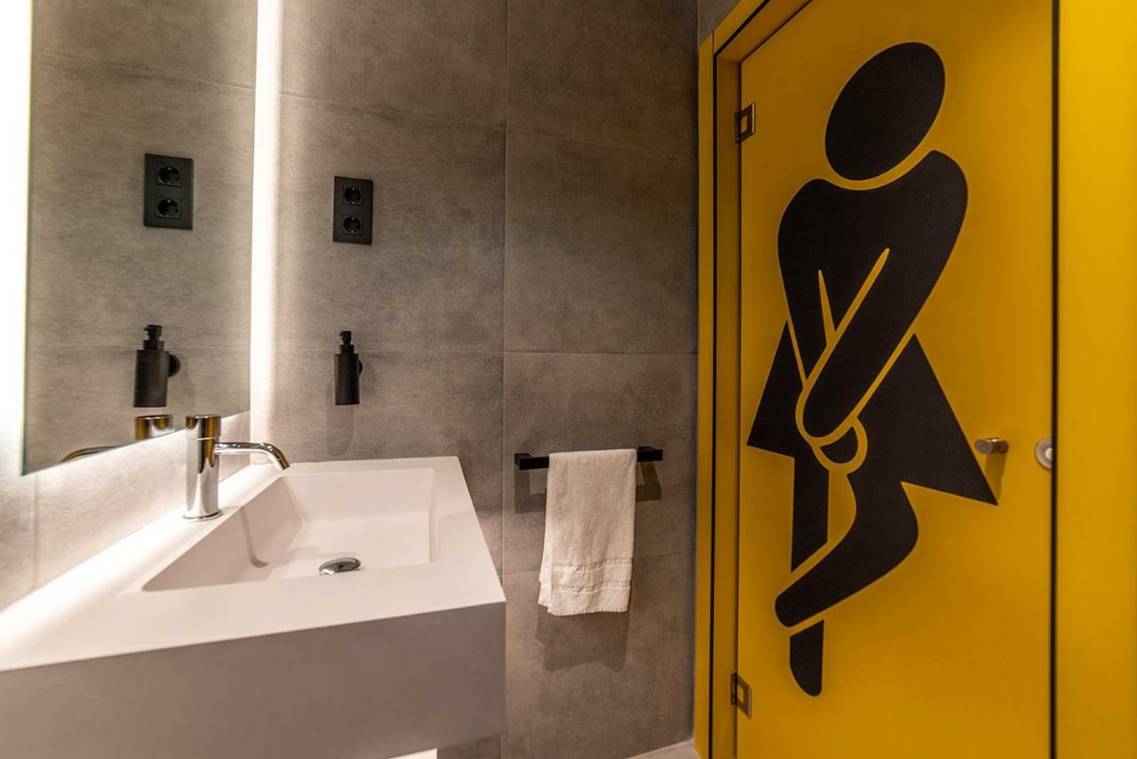 Petit Hostel La Latina (Adults Only) Мадрид Екстериор снимка