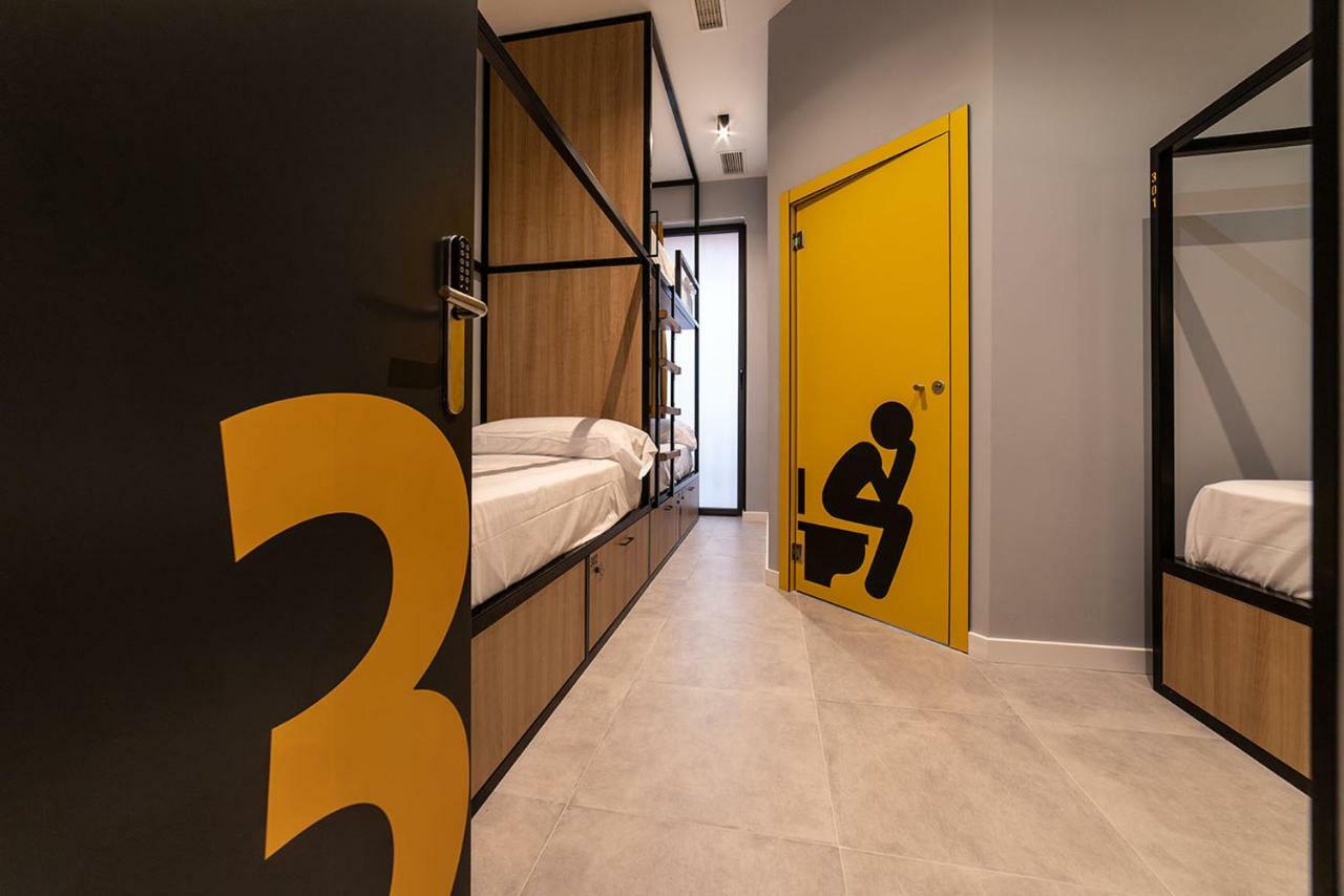Petit Hostel La Latina (Adults Only) Мадрид Екстериор снимка