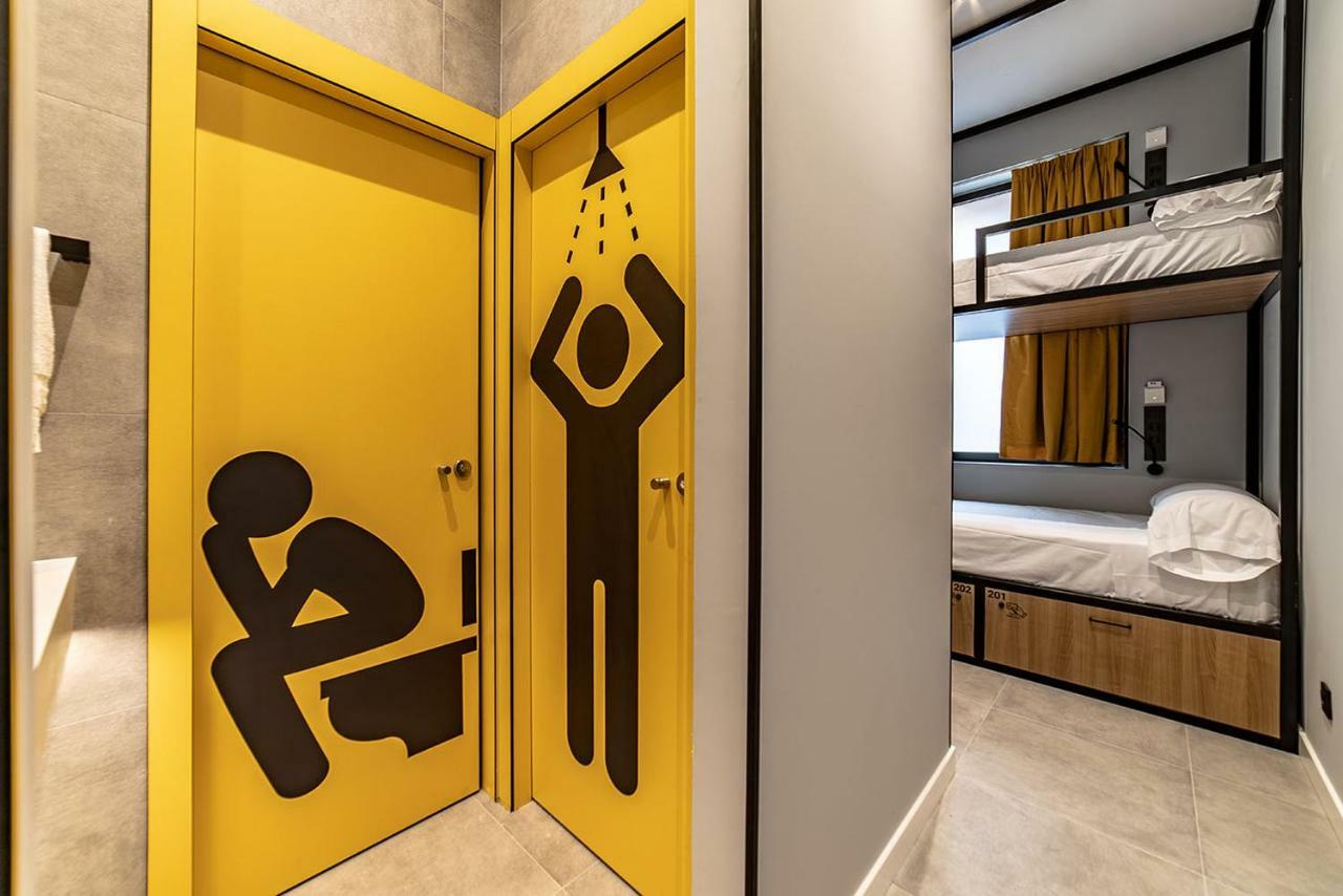 Petit Hostel La Latina (Adults Only) Мадрид Екстериор снимка
