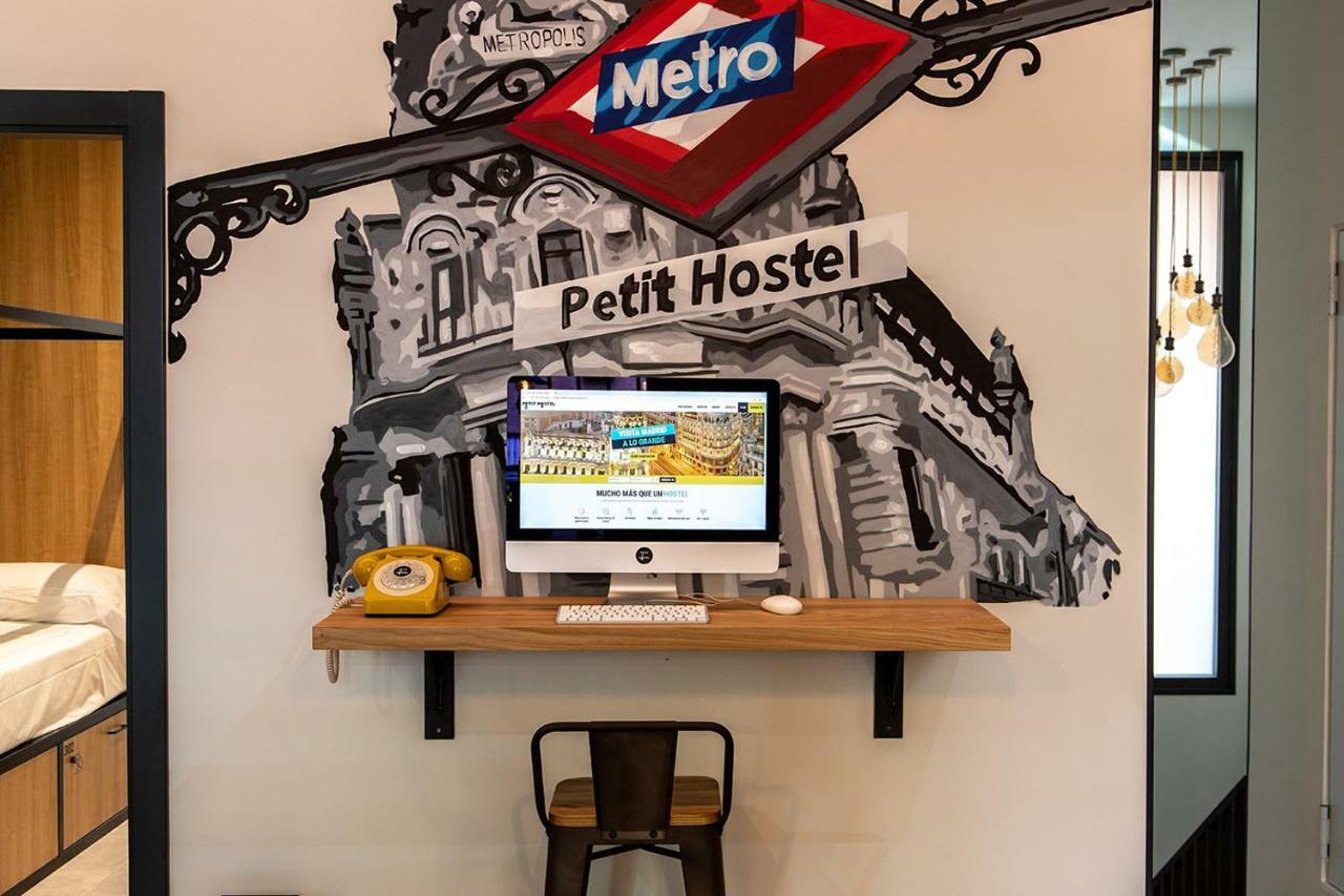 Petit Hostel La Latina (Adults Only) Мадрид Екстериор снимка
