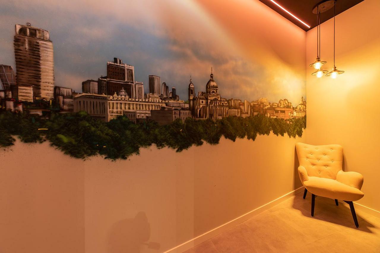 Petit Hostel La Latina (Adults Only) Мадрид Екстериор снимка