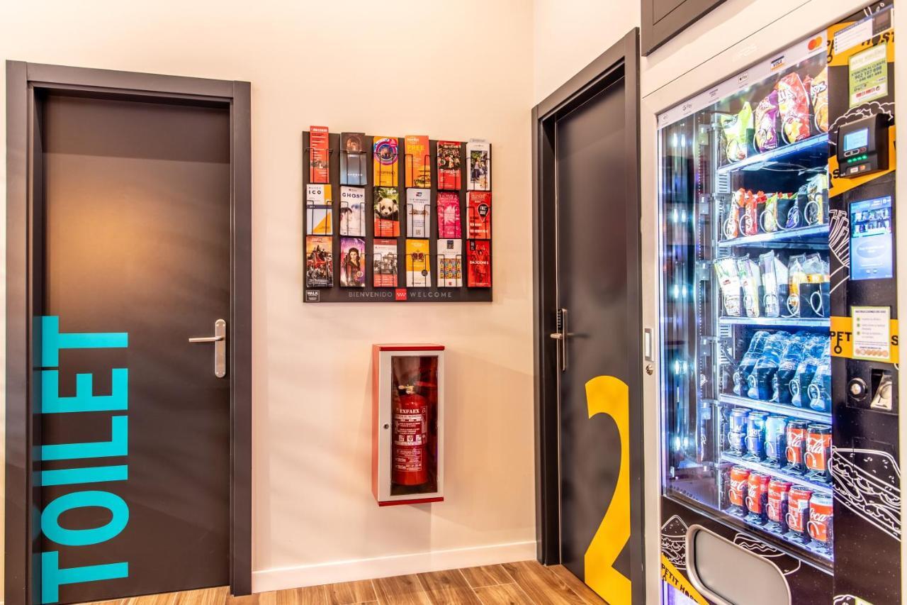 Petit Hostel La Latina (Adults Only) Мадрид Екстериор снимка