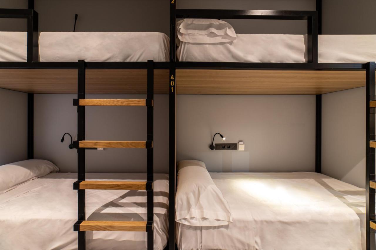 Petit Hostel La Latina (Adults Only) Мадрид Екстериор снимка