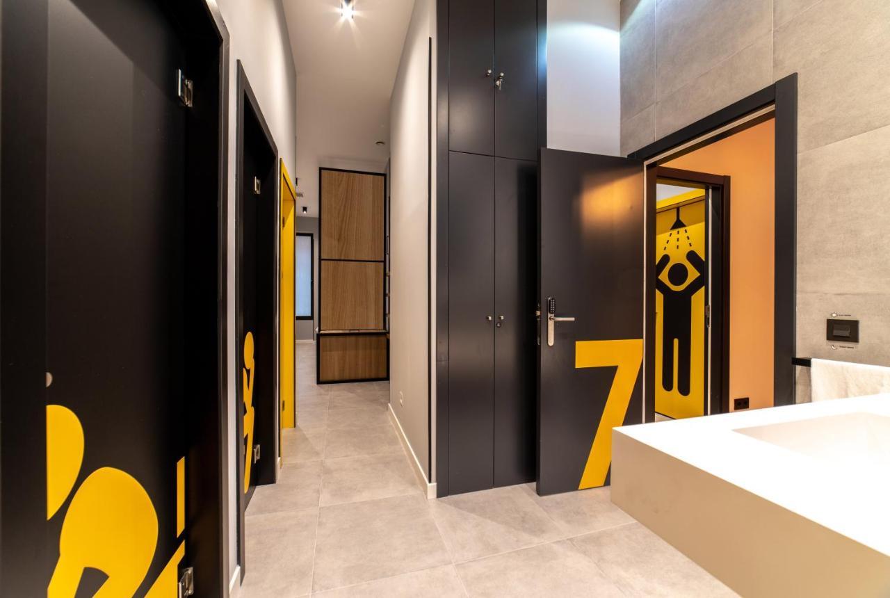 Petit Hostel La Latina (Adults Only) Мадрид Екстериор снимка